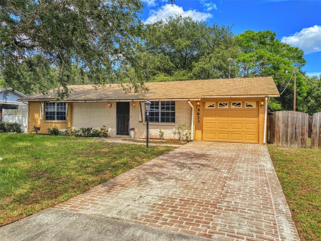 4623 Atlantic Avenue Sarasota FL 34233 A4604542 image1