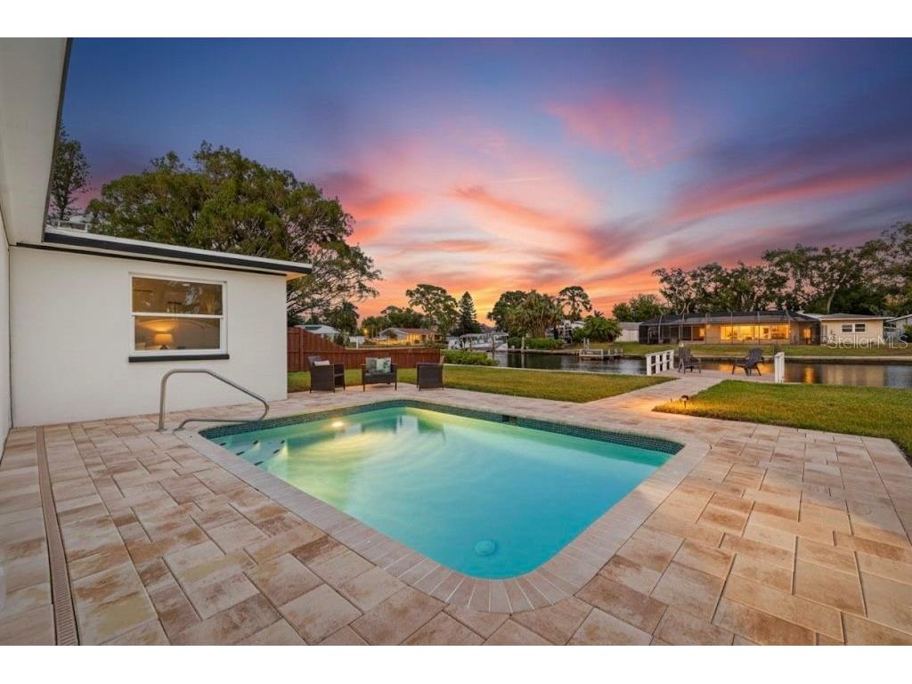 4623 Carson Street NE Saint Petersburg FL 33703 - TAMPA BAY TB8454205 image2