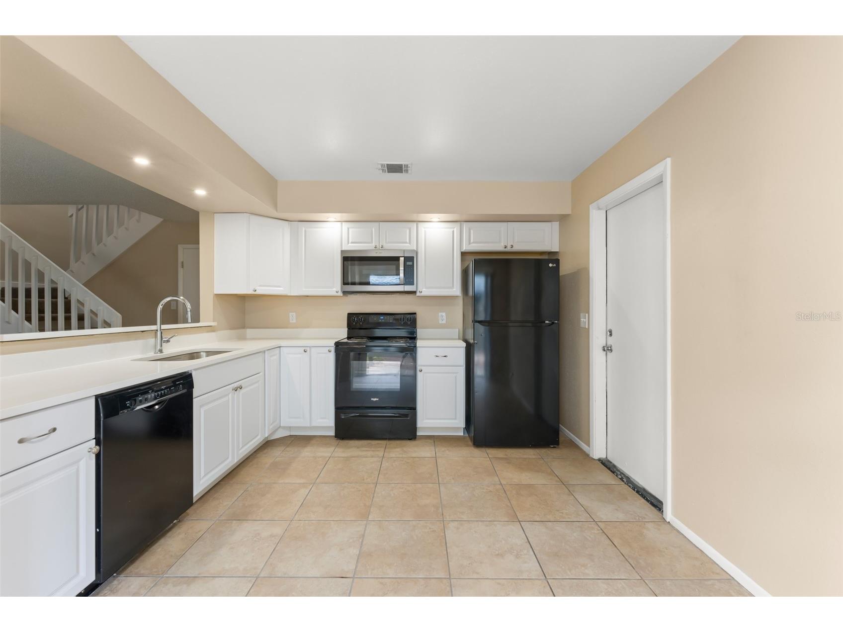 4623 Ring Neck Road #B-1 Orlando FL 32808 O6419649 image6