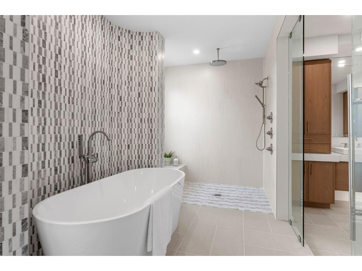 4624 W San Jose Street Tampa FL 33629 TB8449072 image39