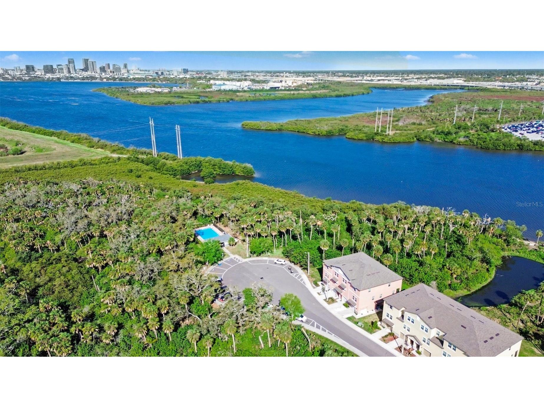 4624 Willet Cooper Court Tampa FL 33619 TB8485042 image3