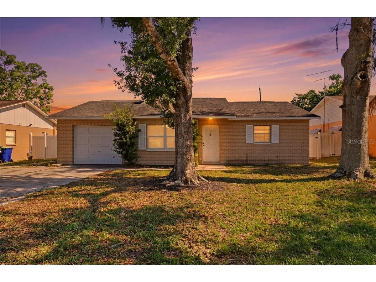 4624 Wisteria Drive Zephyrhills FL 33542 TB8511661 image1