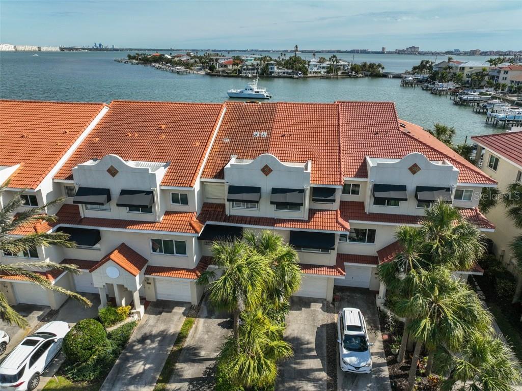 4625 Mirabella Court Saint Pete Beach FL 33706 - BOCA CIEGA BAY TB8341769 image1