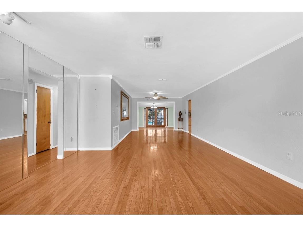 4626 29th Avenue N Saint Petersburg FL 33713 TB8416498 image10