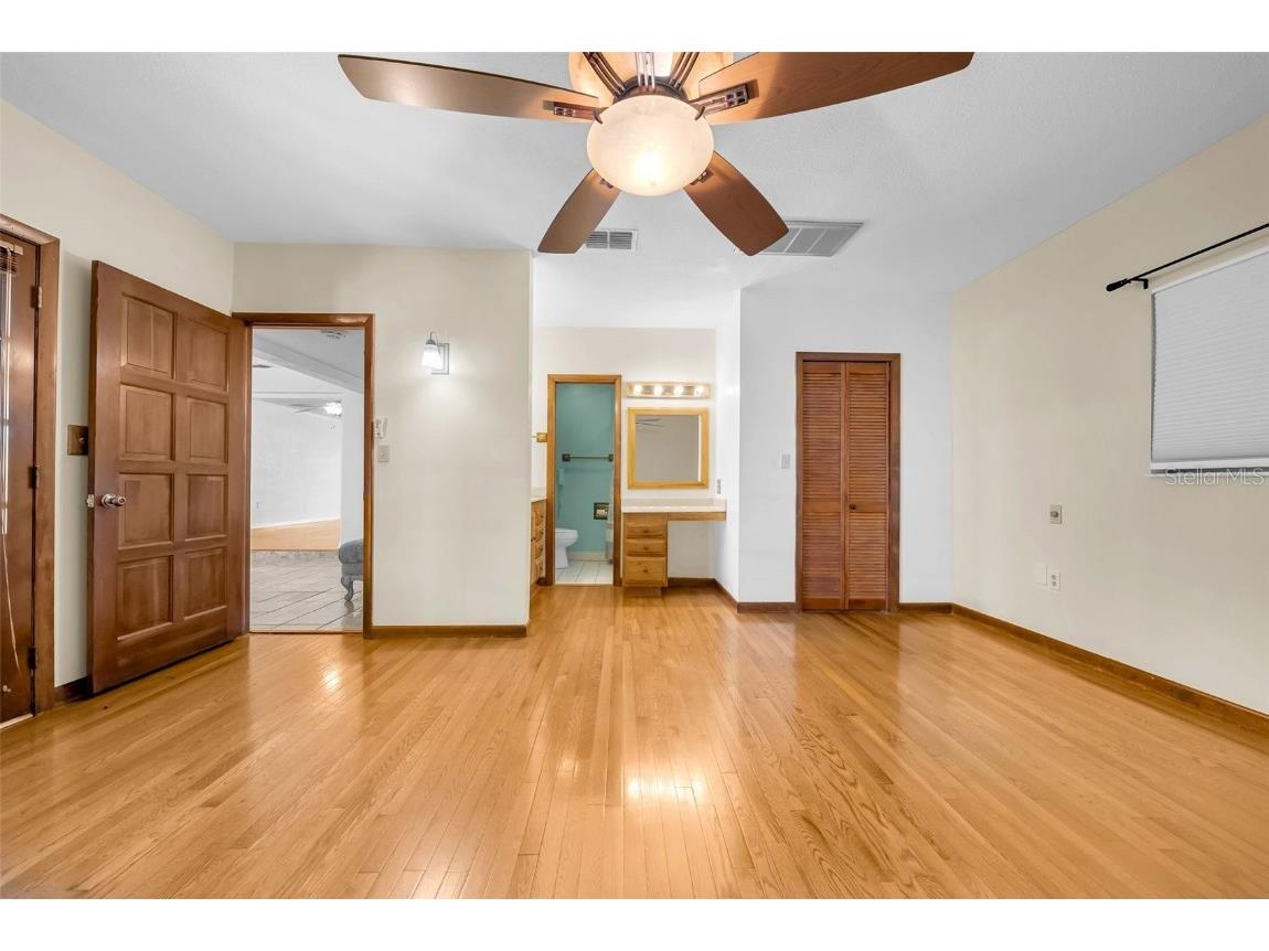 4626 29th Avenue N Saint Petersburg FL 33713 TB8416498 image23