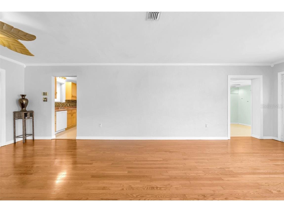 4626 29th Avenue N Saint Petersburg FL 33713 TB8416498 image34