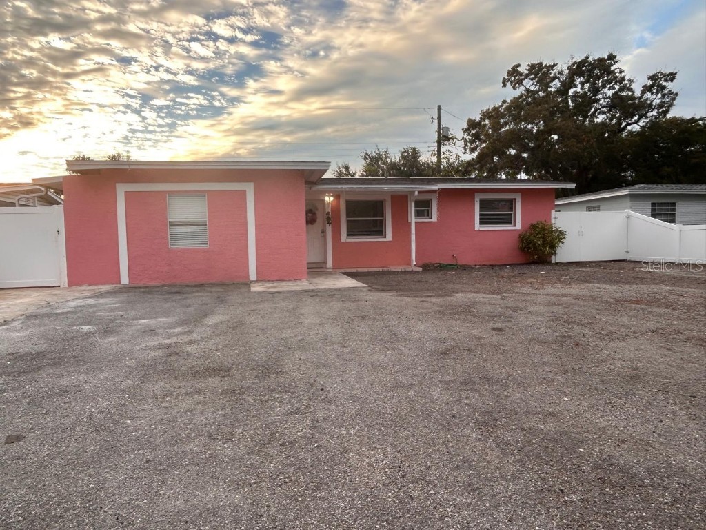 4627 Byerle Circle Tampa FL 33634 TB8460711 image1