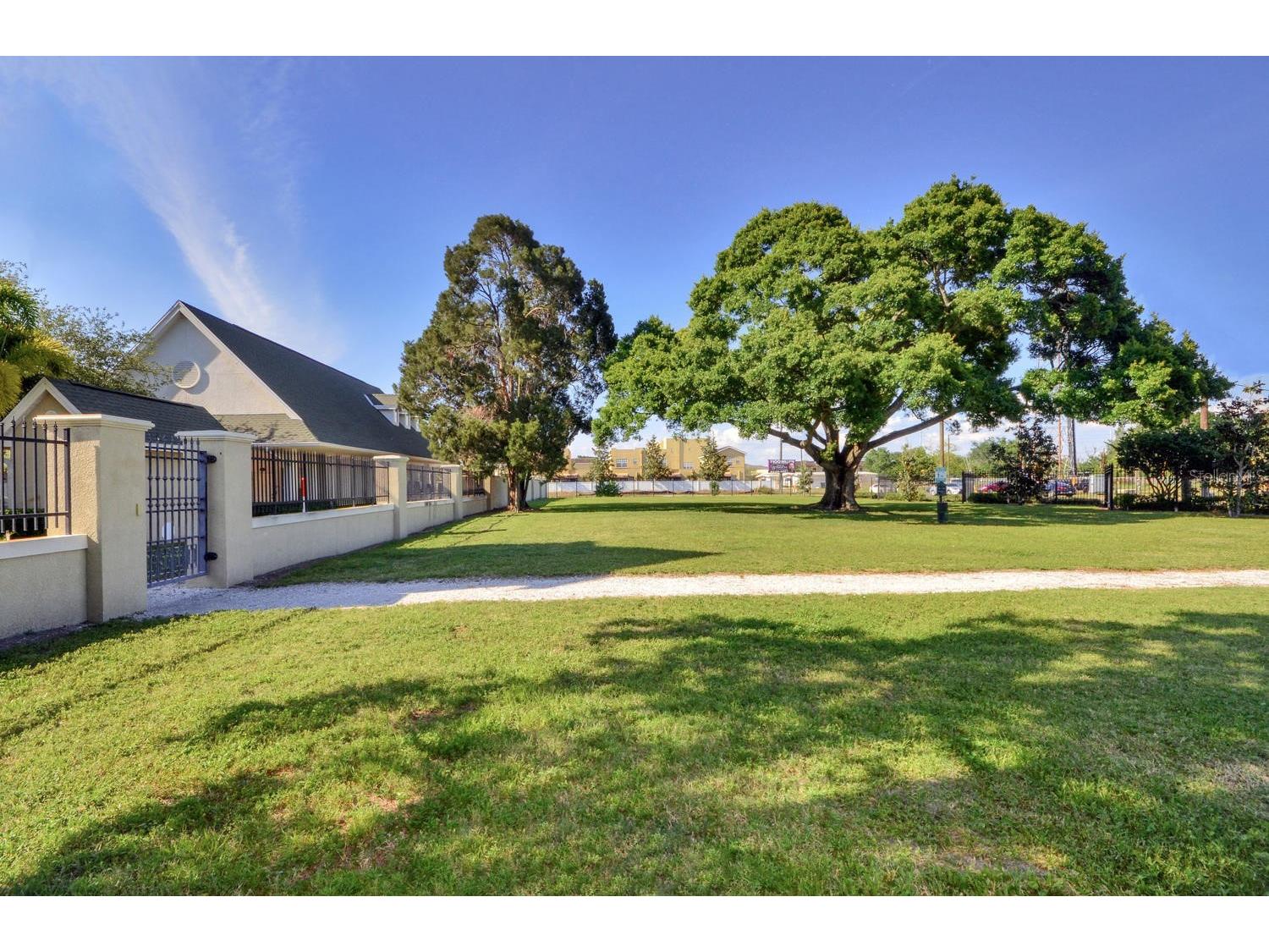 4627 Legacy Park Drive Tampa FL 33611 TB8476582 image36