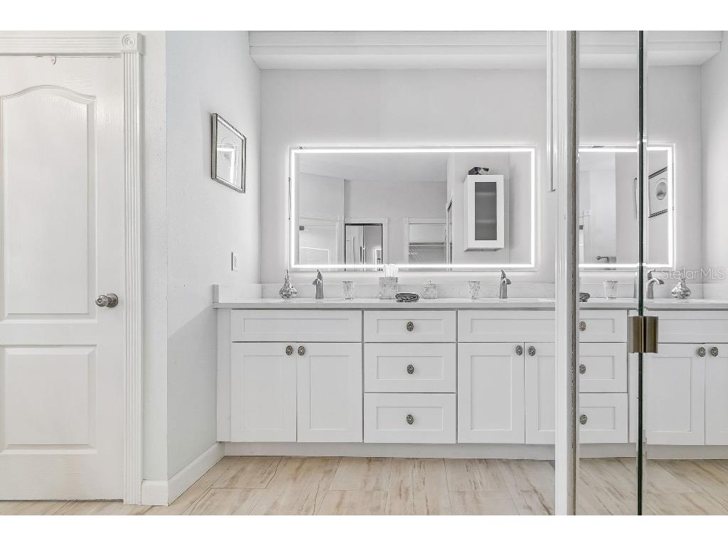 4627 Trails Drive Sarasota FL 34232 TB8500816 image37
