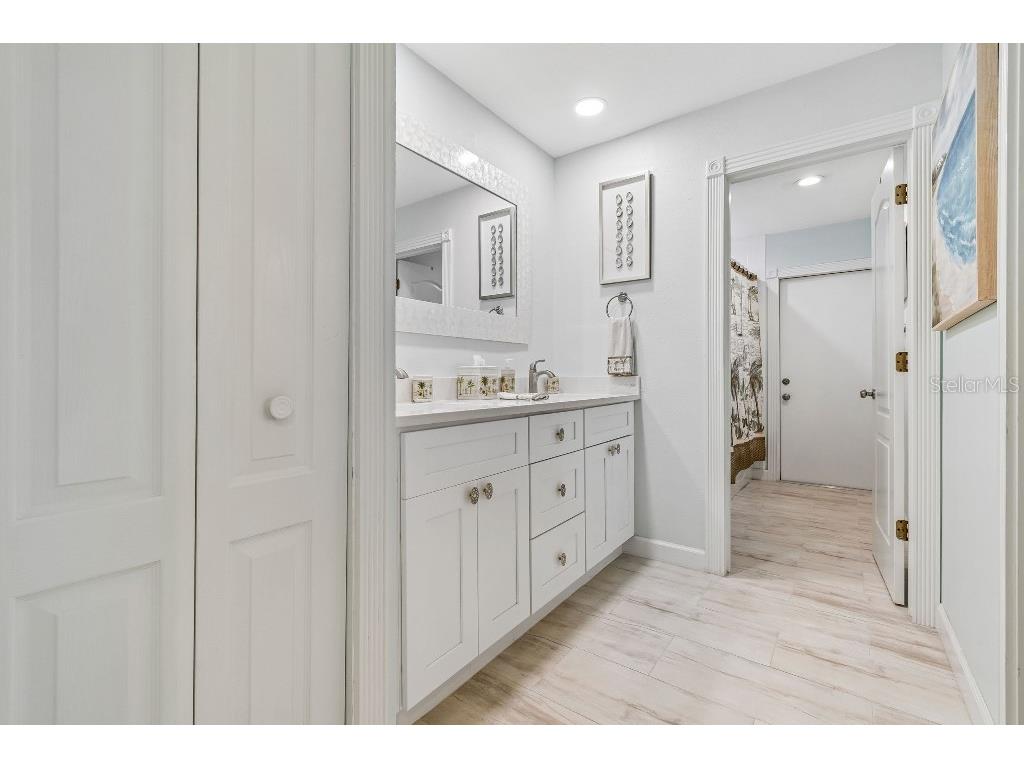 4627 Trails Drive Sarasota FL 34232 TB8500816 image43