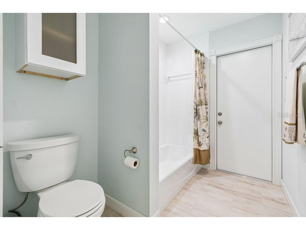 4627 Trails Drive Sarasota FL 34232 TB8500816 image44