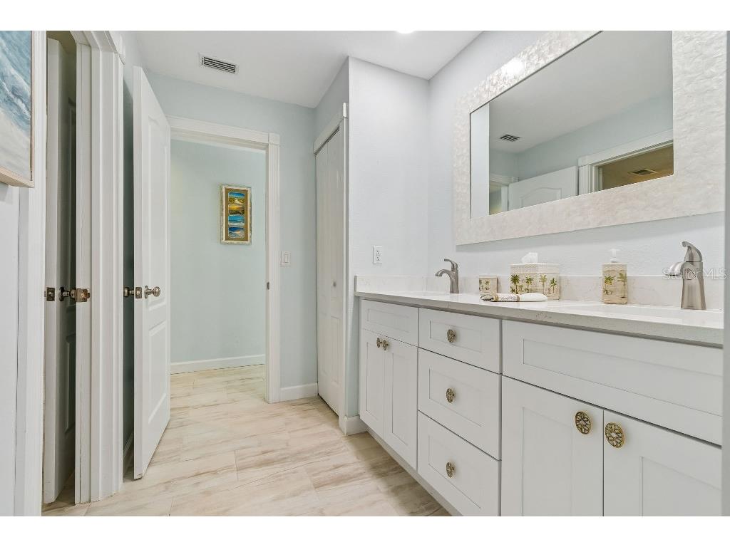 4627 Trails Drive Sarasota FL 34232 TB8500816 image46