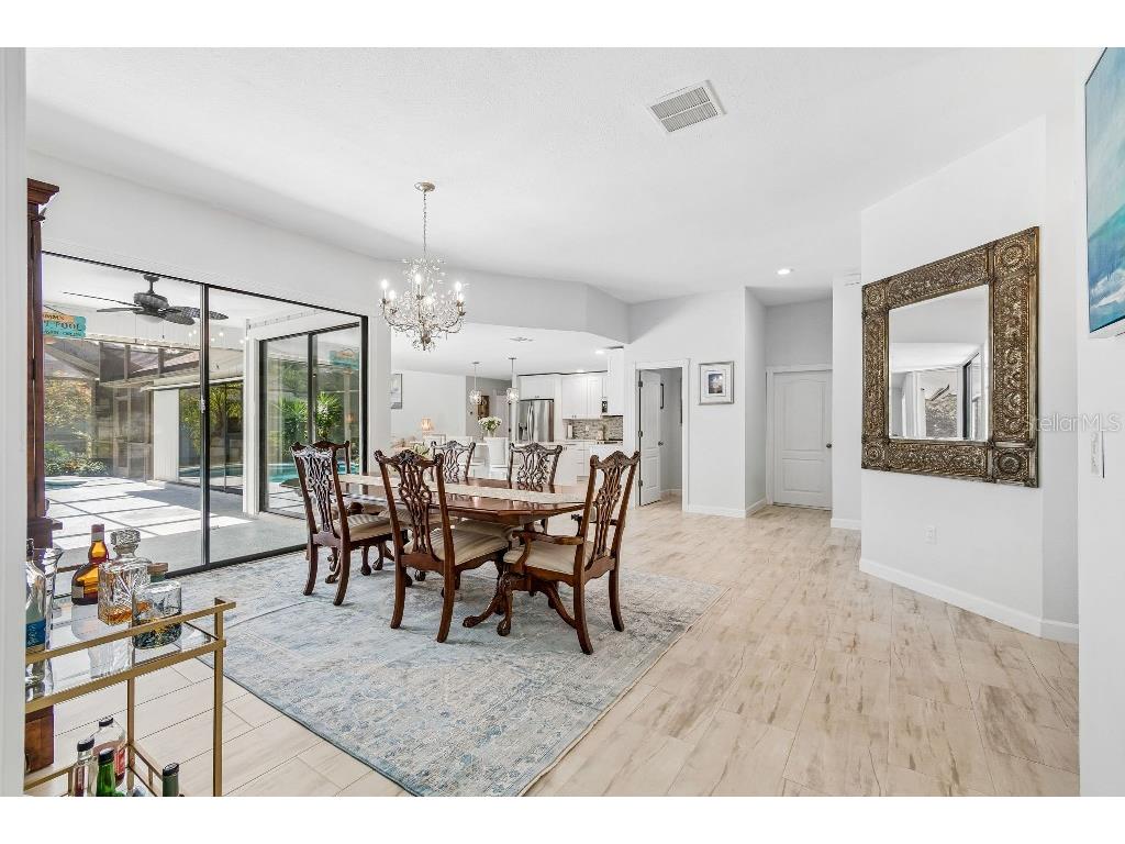 4627 Trails Drive Sarasota FL 34232 TB8500816 image8
