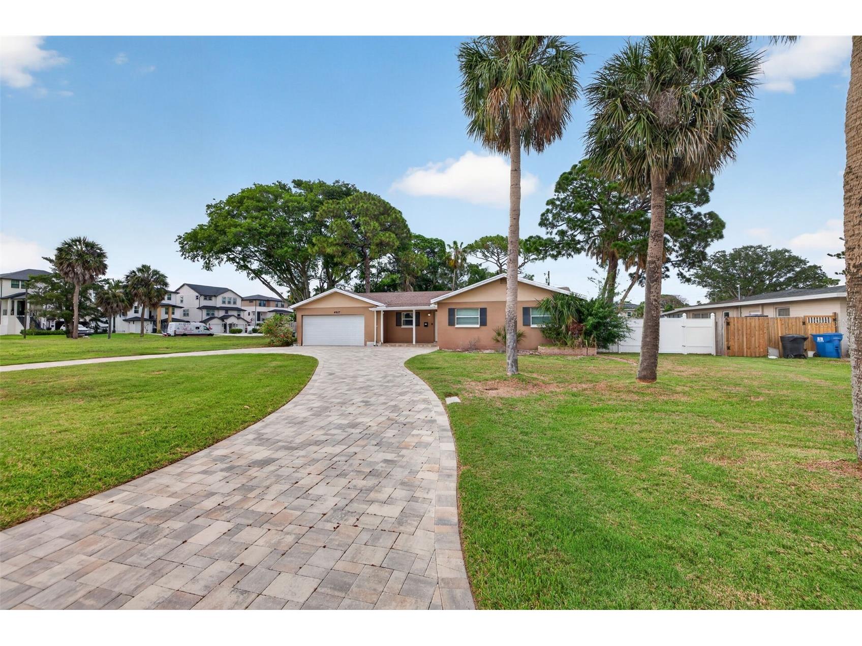 4627 Venetian Boulevard NE Saint Petersburg FL 33704 TB8518451 image3