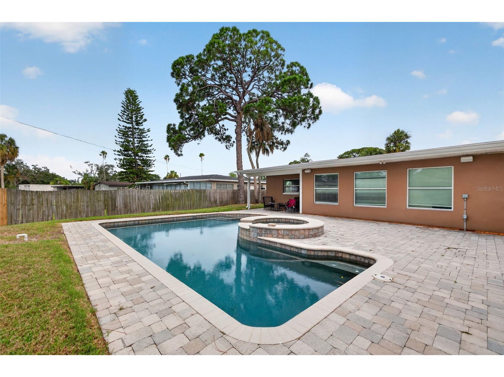 4627 Venetian Boulevard NE Saint Petersburg FL 33704 TB8518451 image5