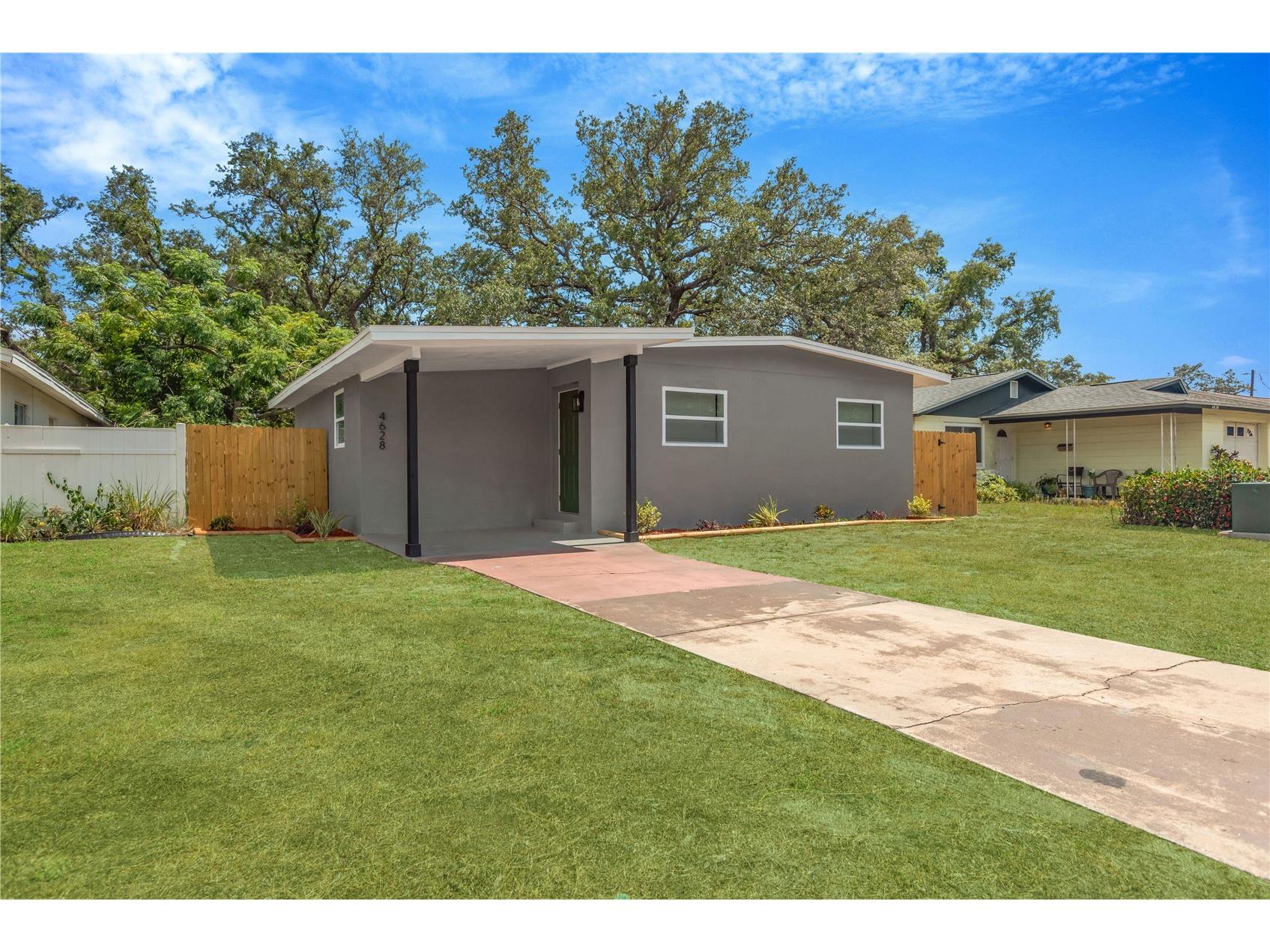 4628 15th Avenue S Saint Petersburg FL 33711 W7887307 image1