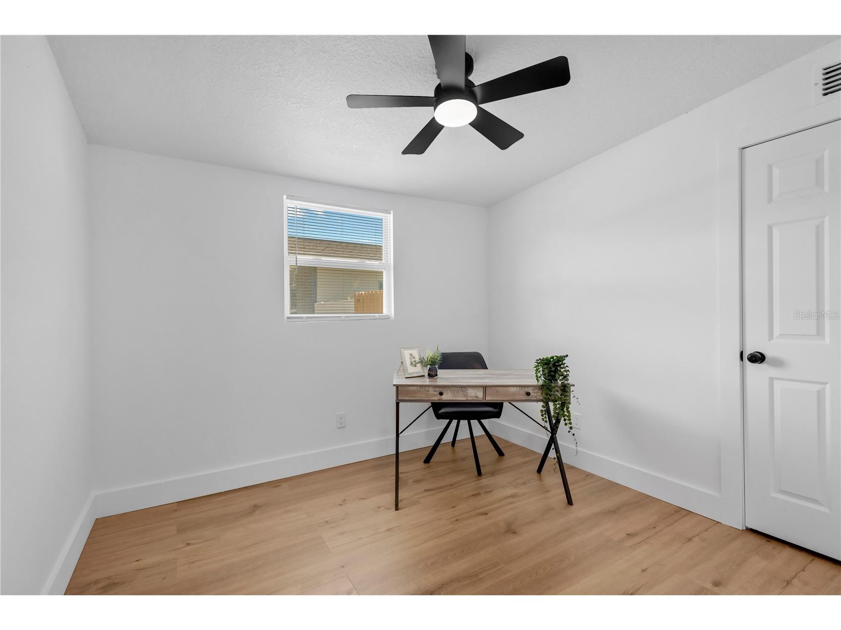 4628 15th Avenue S Saint Petersburg FL 33711 W7887307 image9