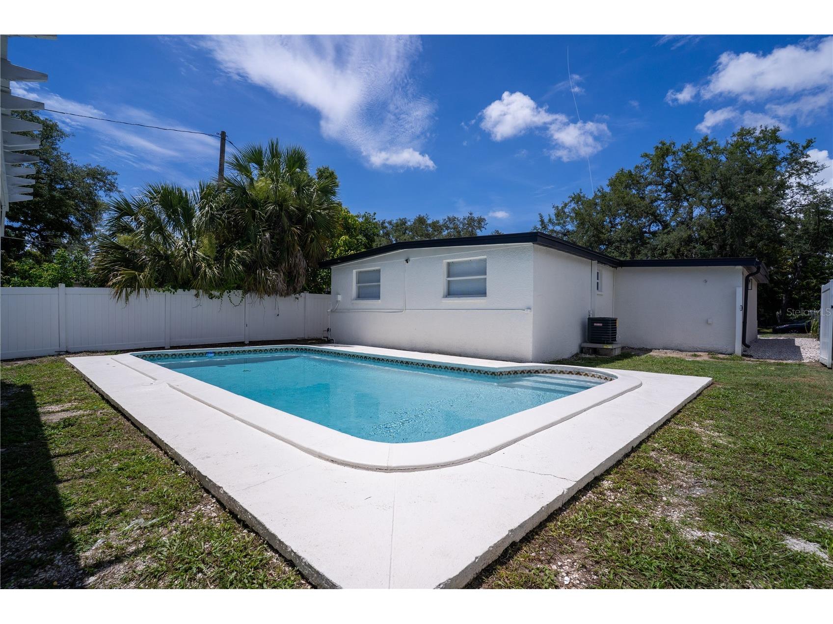 4628 16th Avenue S Saint Petersburg FL 33711 TB8513513 image24