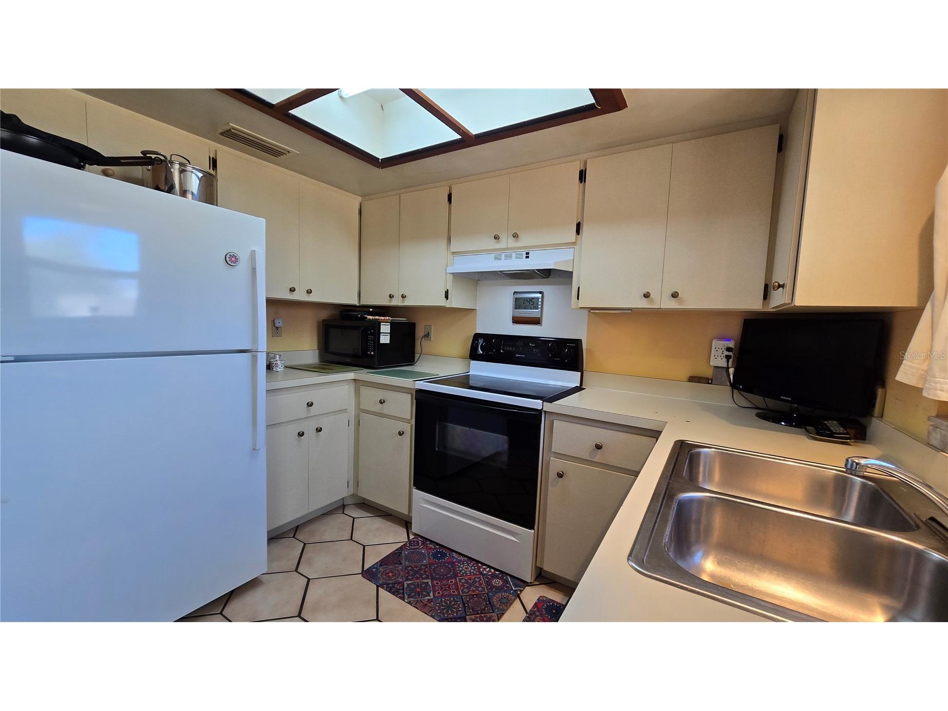 4628 Ashberry Drive Sarasota FL 34234 A4683659 image5
