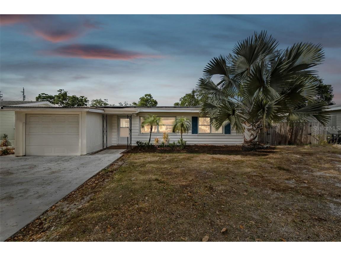 4629 56th Avenue N Saint Petersburg FL 33714 U8196595 image1