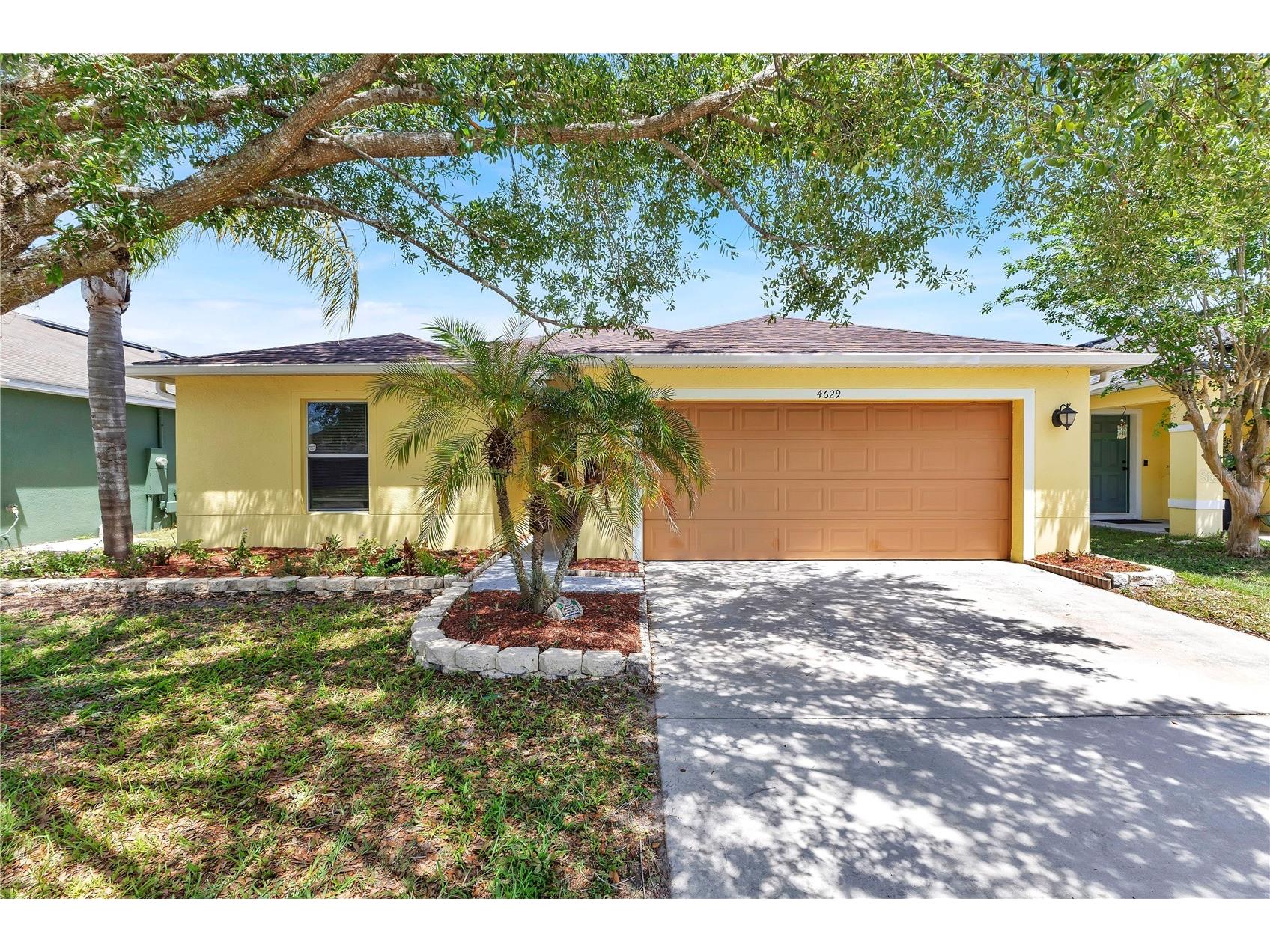 4629 Caverns Drive Kissimmee FL 34758 V4948965 image1