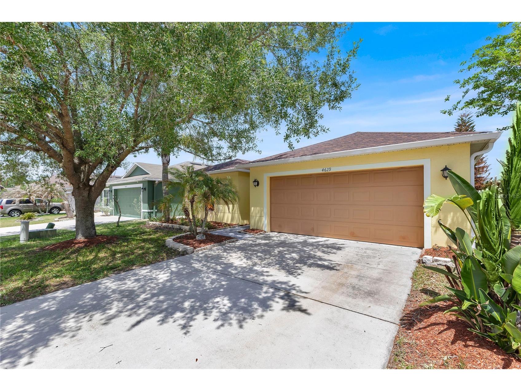 4629 Caverns Drive Kissimmee FL 34758 V4948965 image2