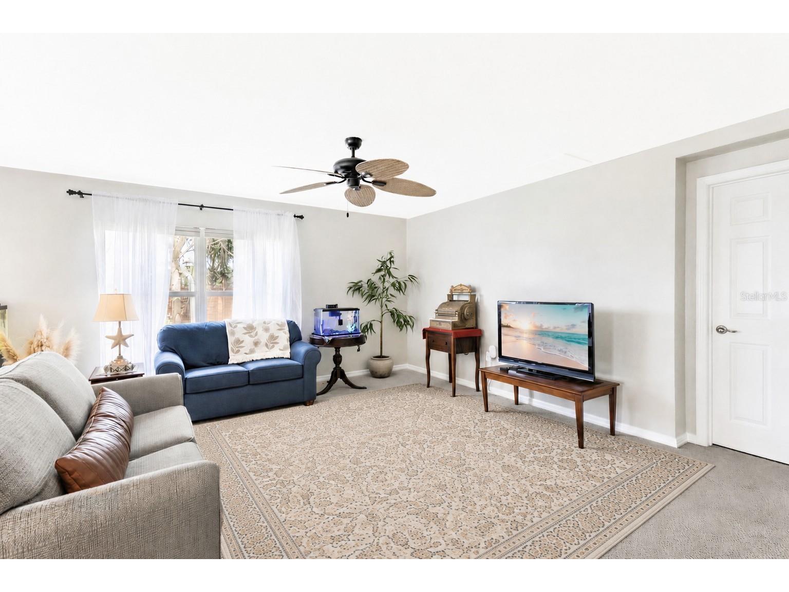 4629 Caverns Drive Kissimmee FL 34758 V4948965 image9