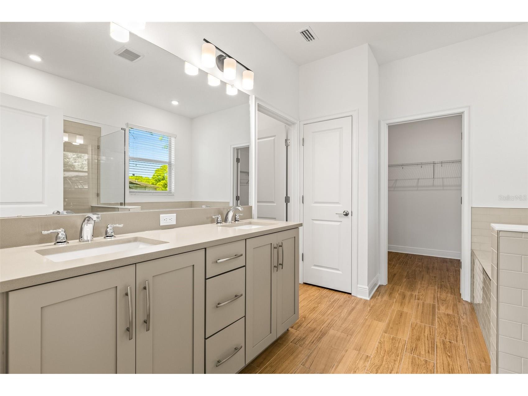 4629 Wishart Boulevard Tampa FL 33603 TB8495878 image10