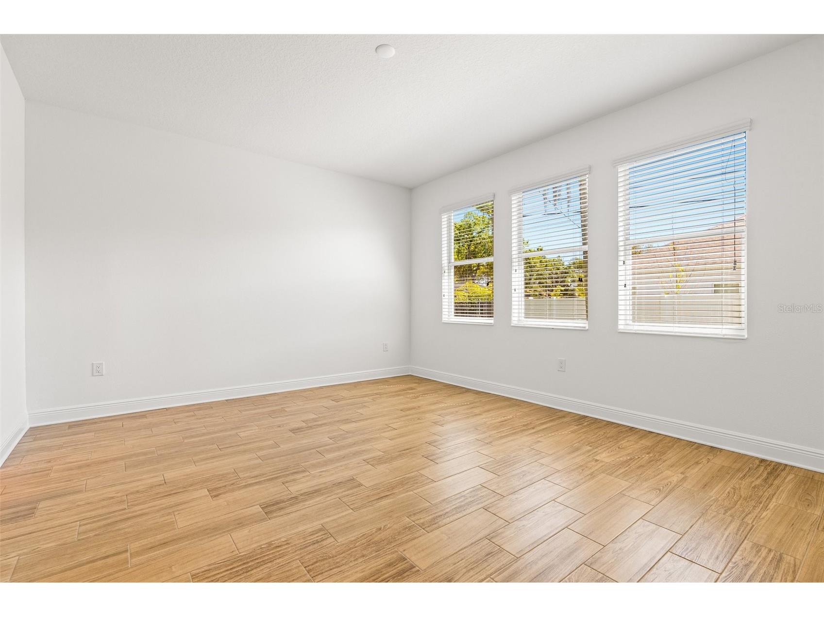 4629 Wishart Boulevard Tampa FL 33603 TB8495878 image8