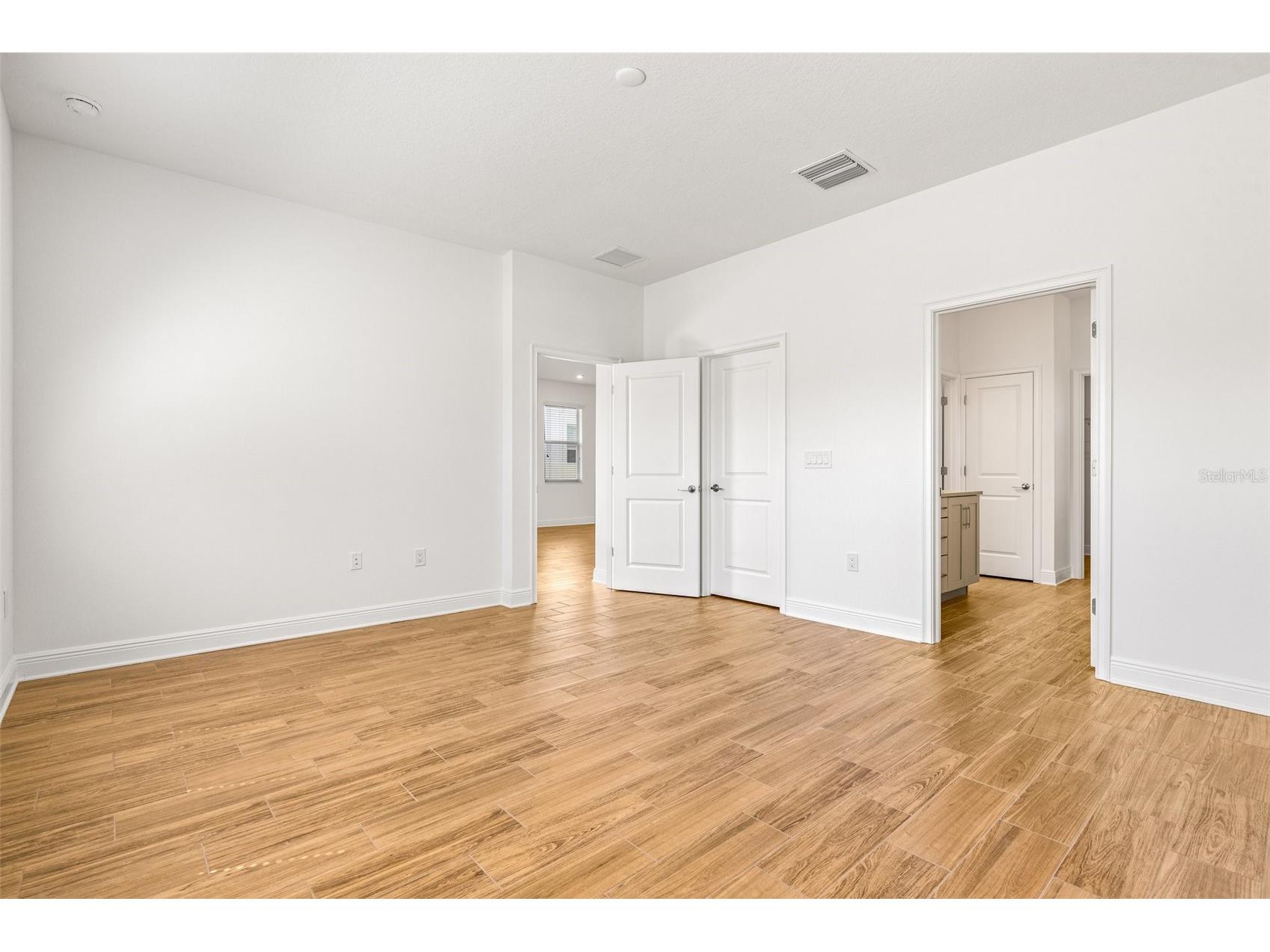 4629 Wishart Boulevard Tampa FL 33603 TB8495878 image9