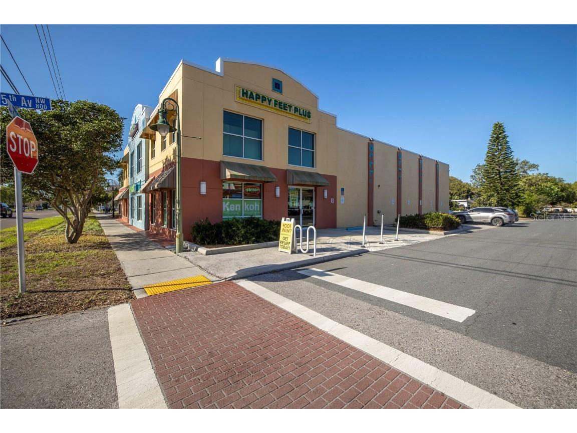 463 Clearwater Largo Road N Largo FL 33770 U8155546 image1