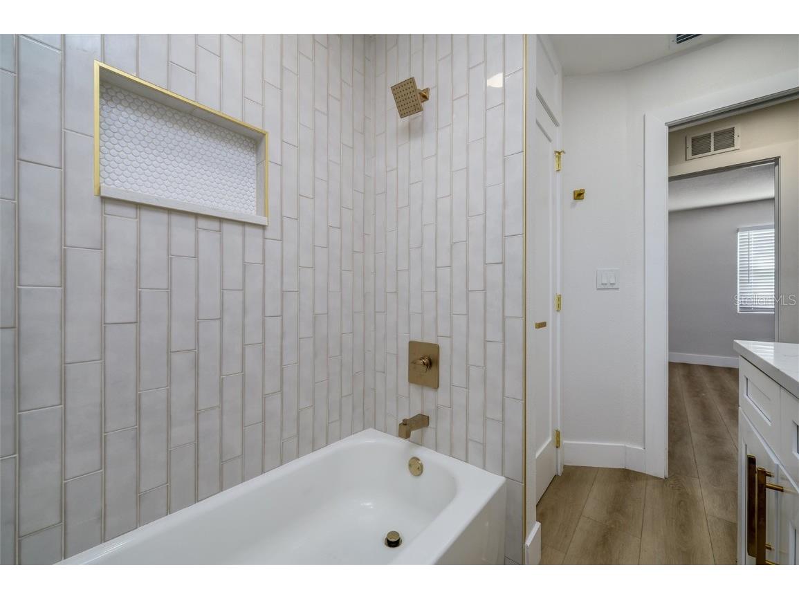 463 Davison Avenue NE Saint Petersburg FL 33703 TB8447524 image16