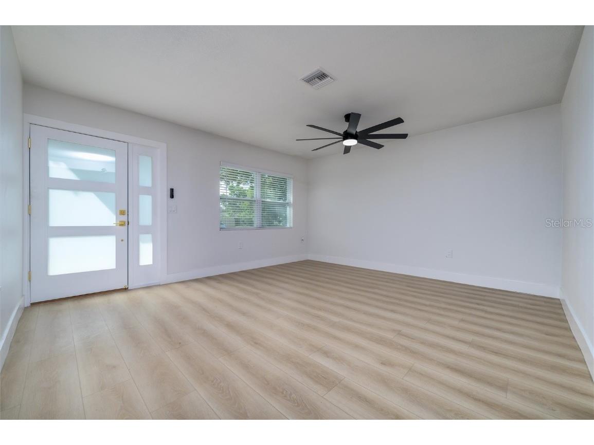 463 Davison Avenue NE Saint Petersburg FL 33703 TB8447524 image24