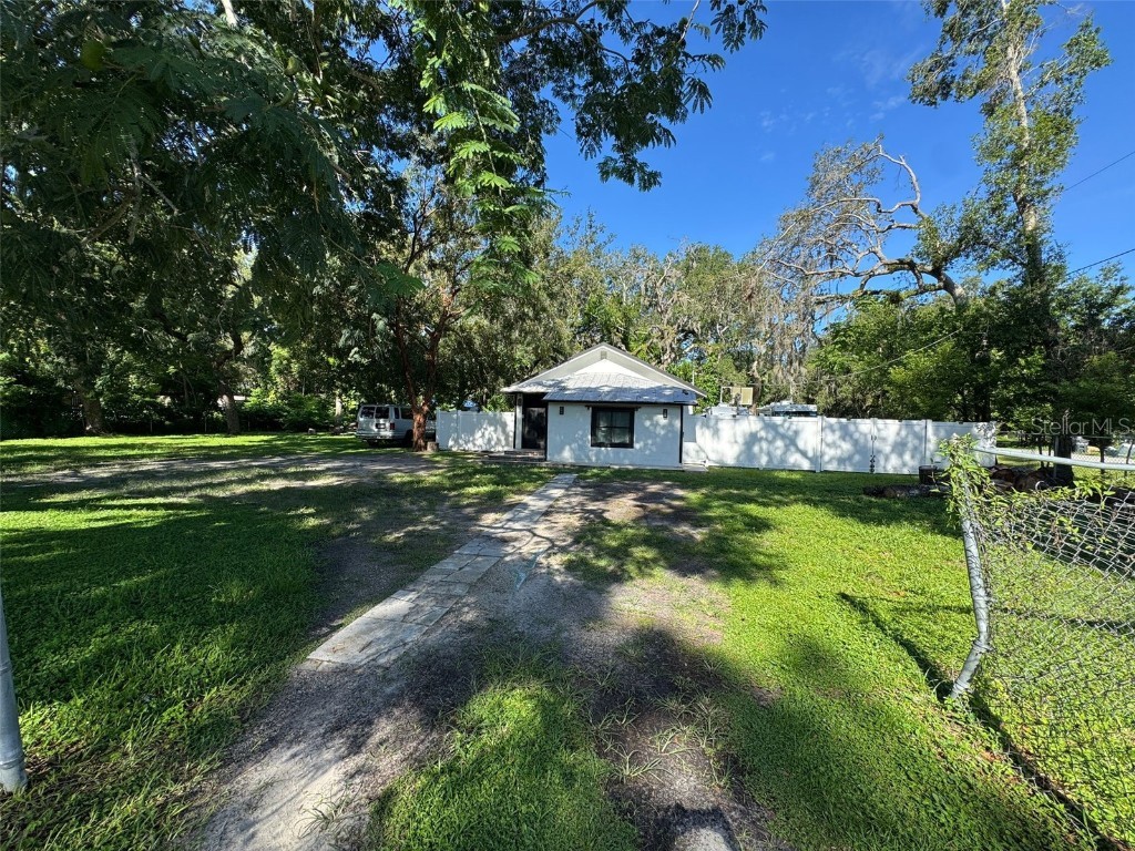 4631 6th Street Zephyrhills FL 33542 TB8418688 image1