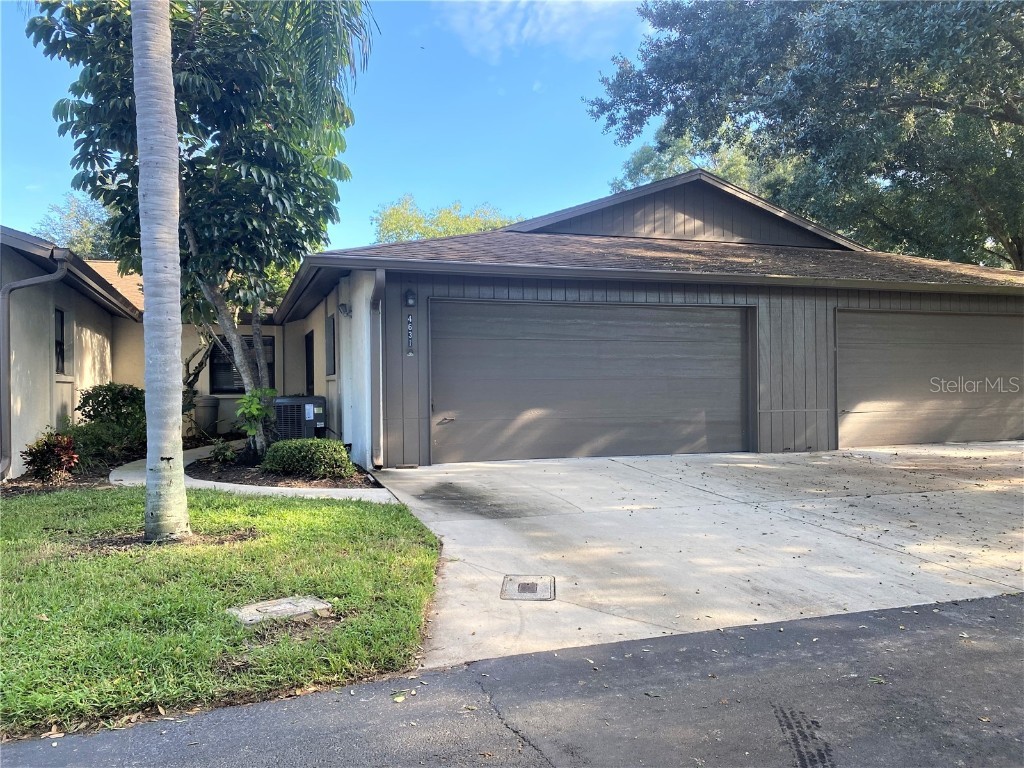 4631 Oak Hill Dr #B-12 Sarasota FL 34232 A4515681 image1