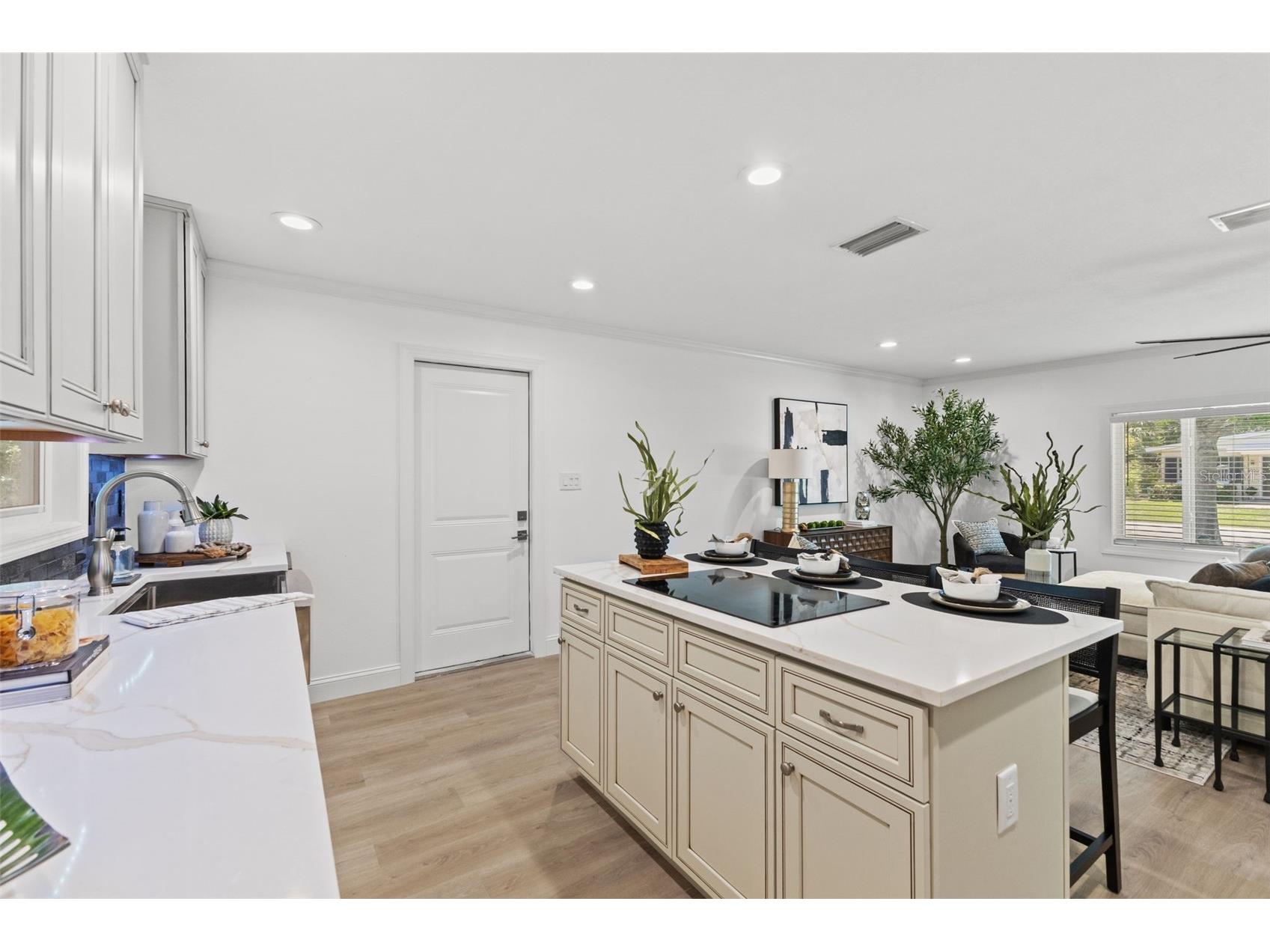 4631 W Bay Villa Avenue Tampa FL 33611 TB8508848 image17