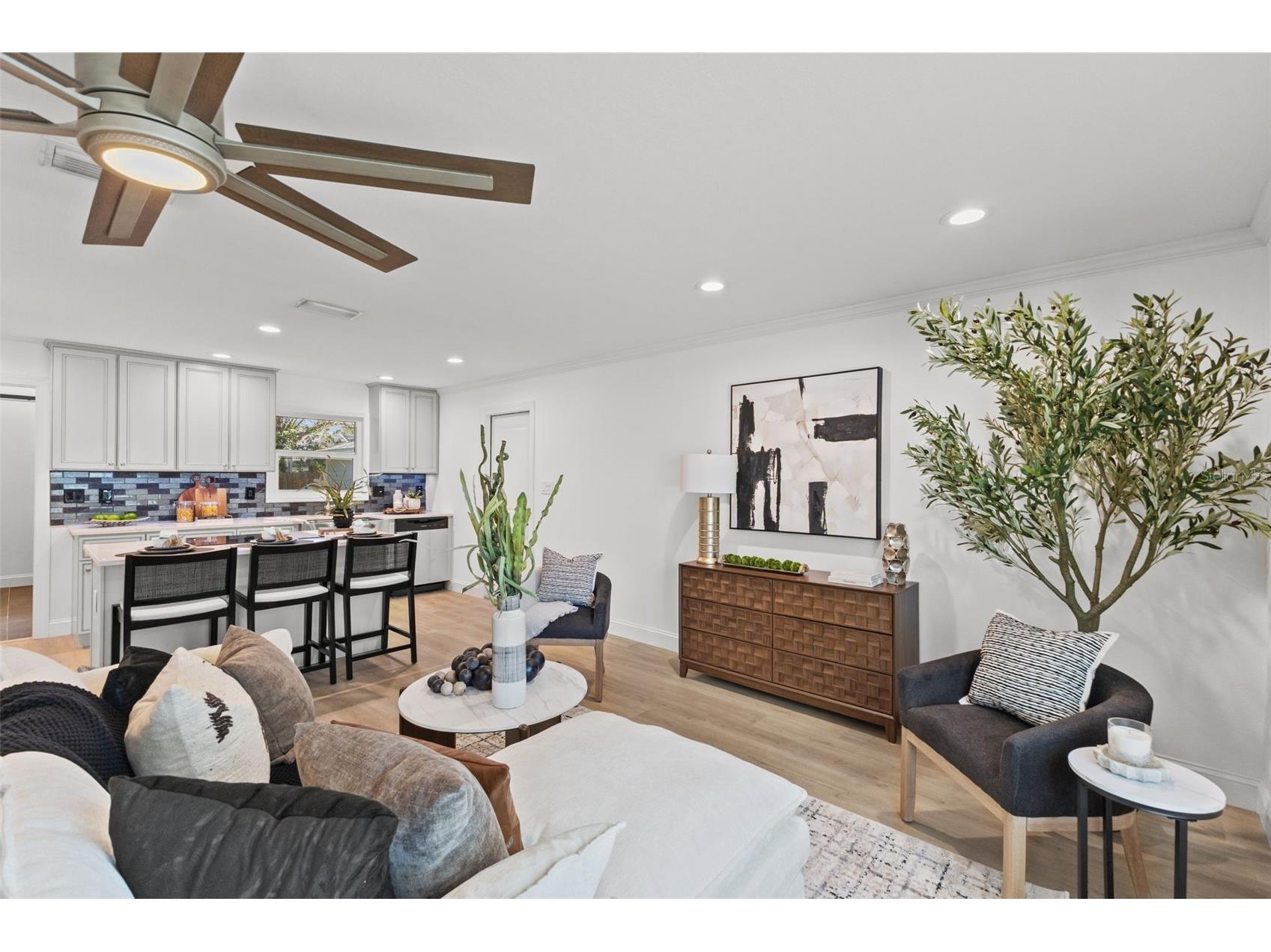 4631 W Bay Villa Avenue Tampa FL 33611 TB8508848 image2