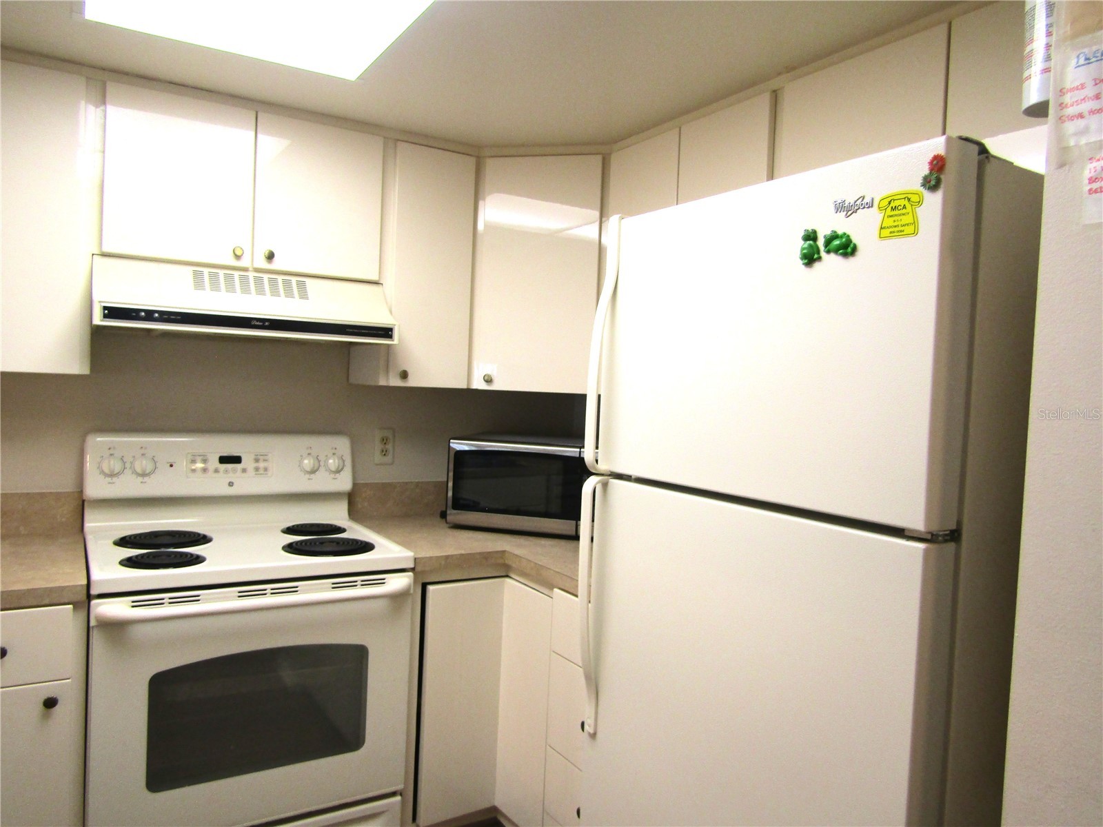4632 Ringwood Meadow #28 Sarasota FL 34235 A4691030 image2