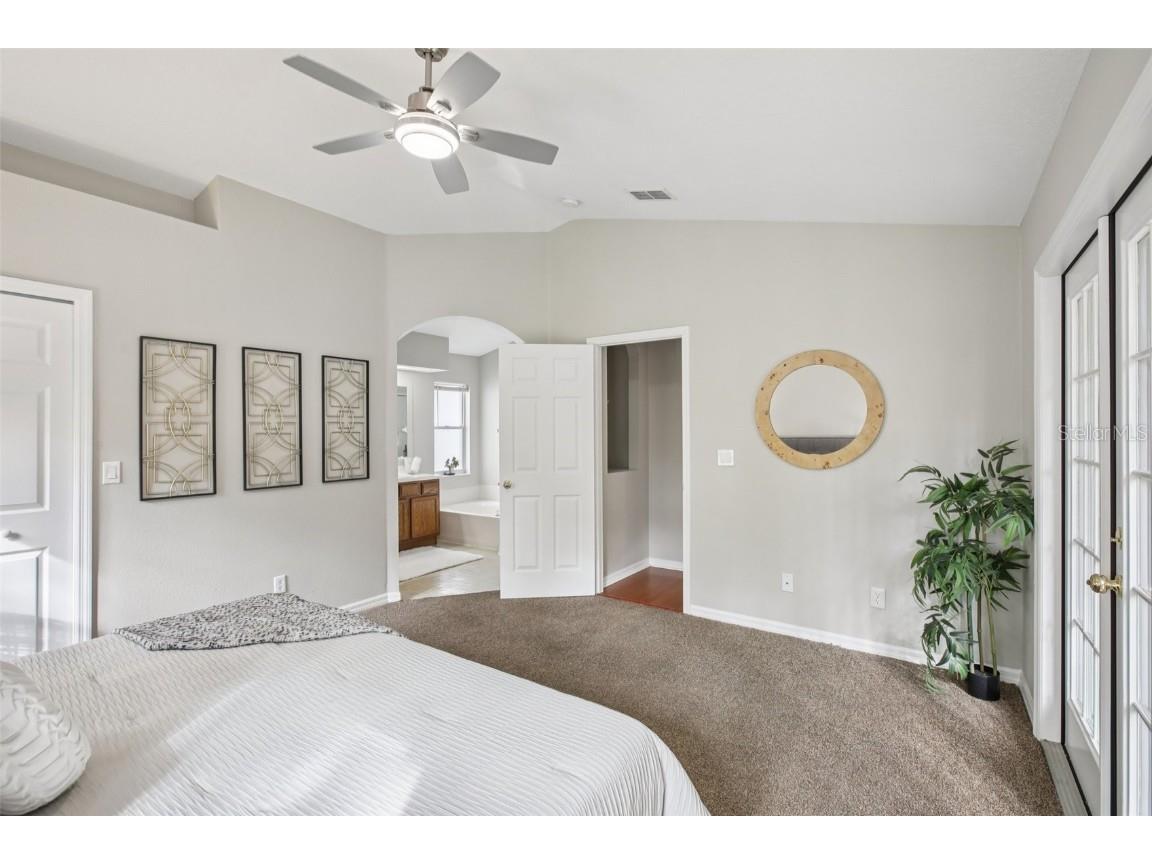 4632 Whispering Park Lane Tampa FL 33614 TB8451667 image17