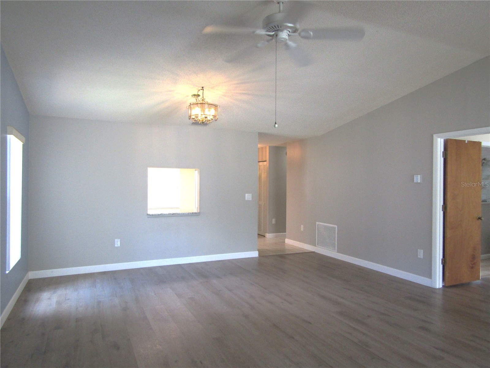 4633 Oak Hill Drive #13 Sarasota FL 34232 A4691571 image13