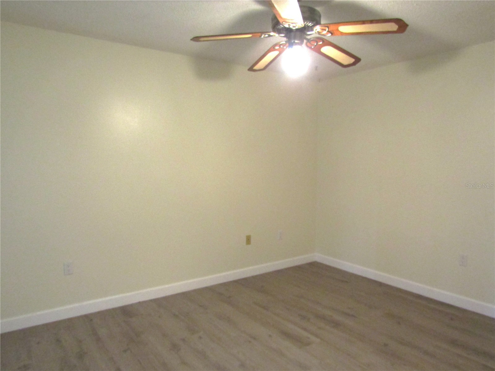 4633 Oak Hill Drive #13 Sarasota FL 34232 A4691571 image16