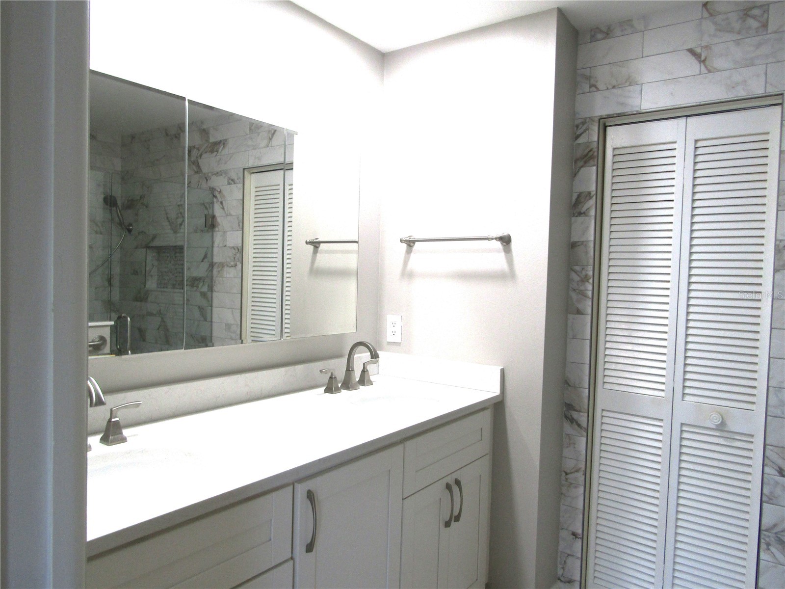 4633 Oak Hill Drive #13 Sarasota FL 34232 A4691571 image22