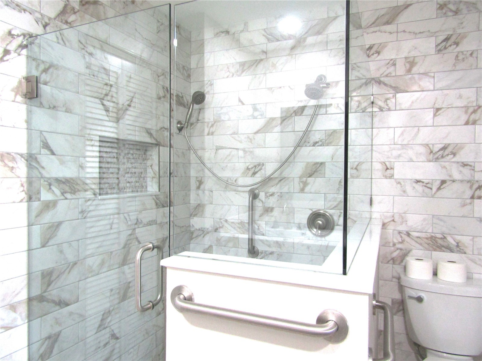 4633 Oak Hill Drive #13 Sarasota FL 34232 A4691571 image24