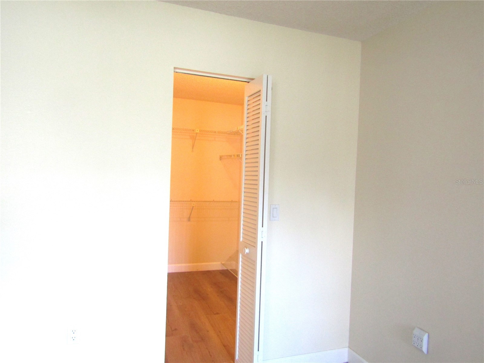 4633 Oak Hill Drive #13 Sarasota FL 34232 A4691571 image25