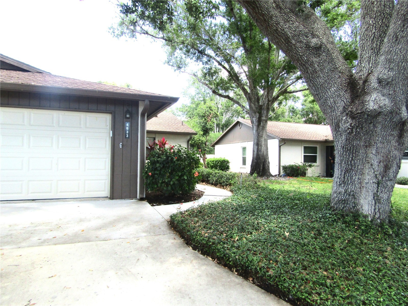 4633 Oak Hill Drive #13 Sarasota FL 34232 A4691571 image3