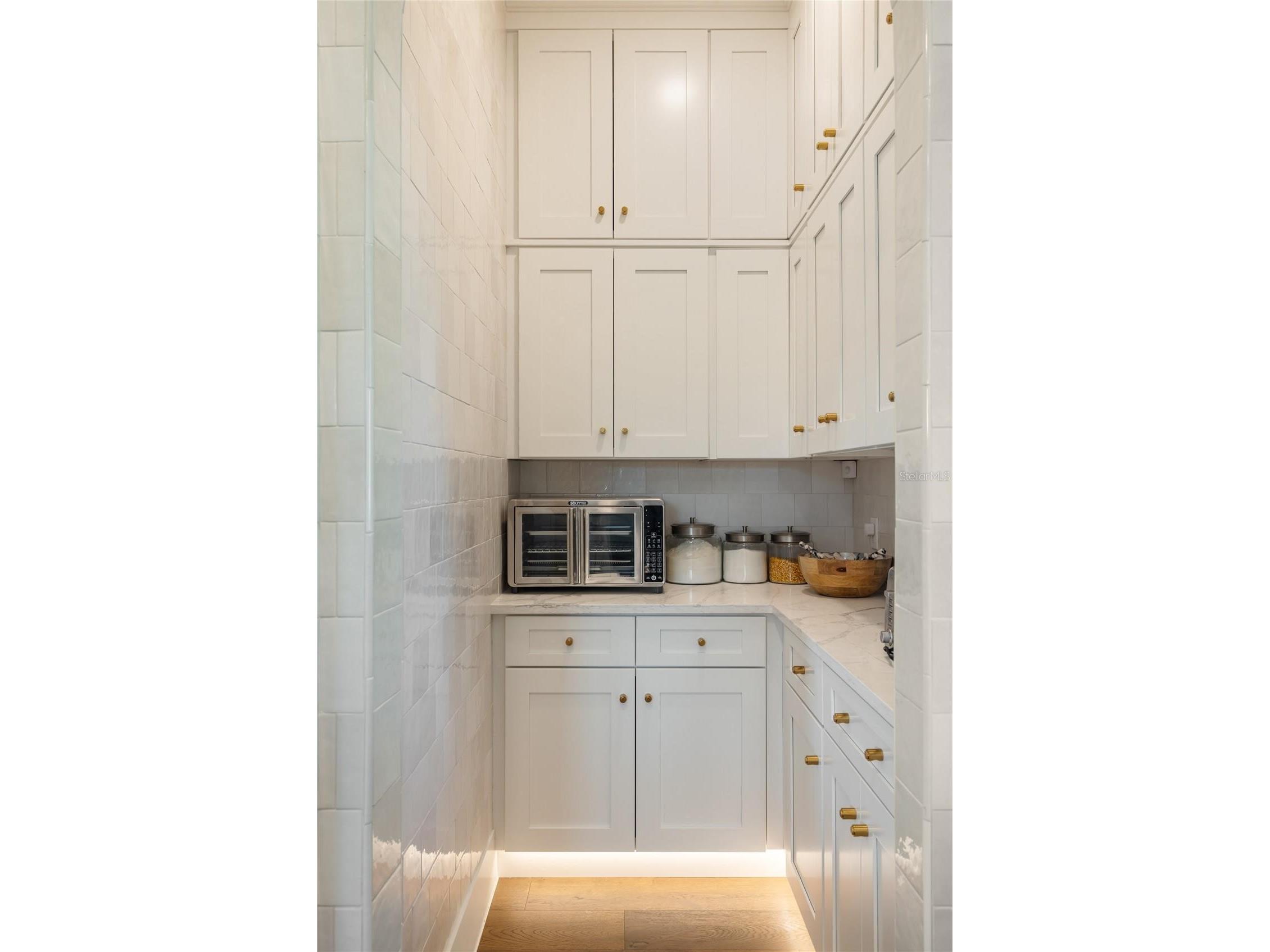 4634 Higel Avenue Sarasota FL 34242 A4693756 image46
