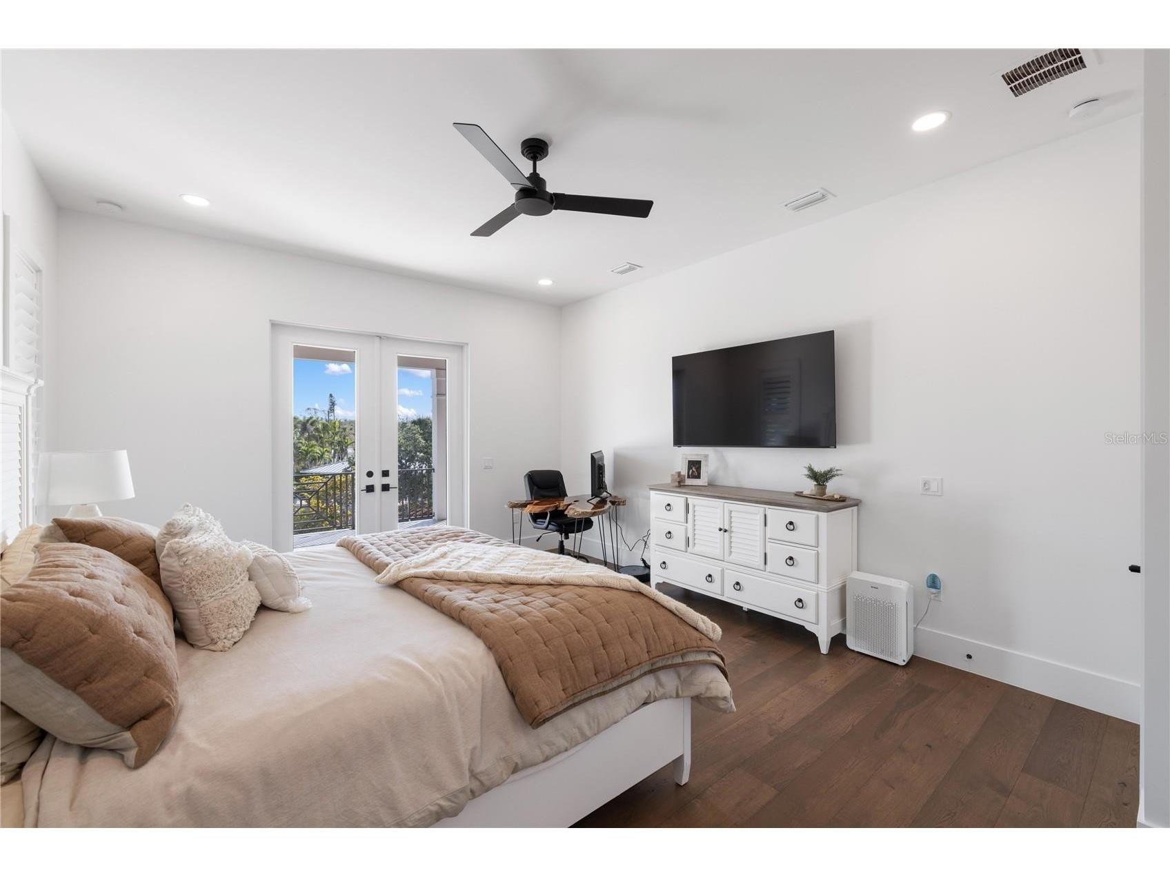 4634 Higel Avenue Sarasota FL 34242 A4693756 image68