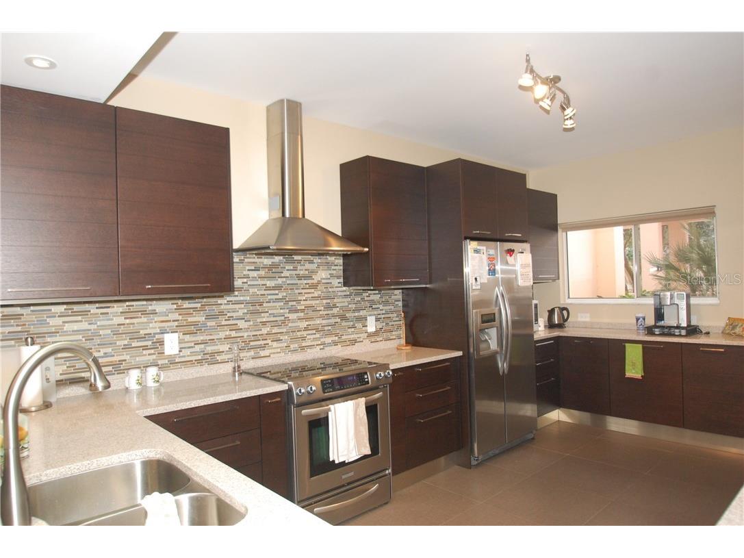 4634 Mirada Way #19 Sarasota FL 34238 A4424769 image3