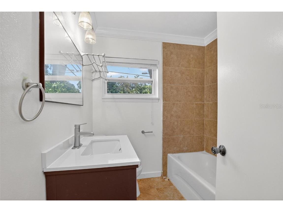 4634 W Sunset Boulevard Tampa FL 33629 TB8449548 image16