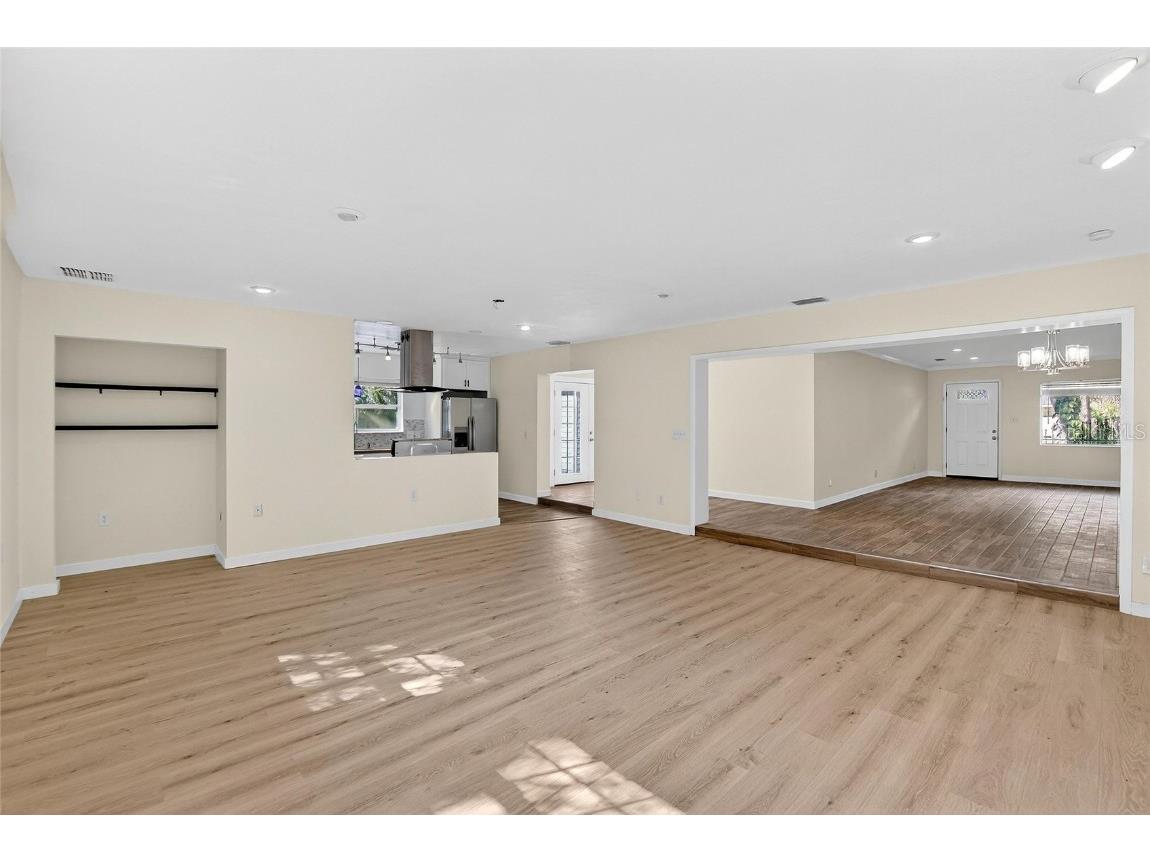 4634 W Sunset Boulevard Tampa FL 33629 TB8449548 image4